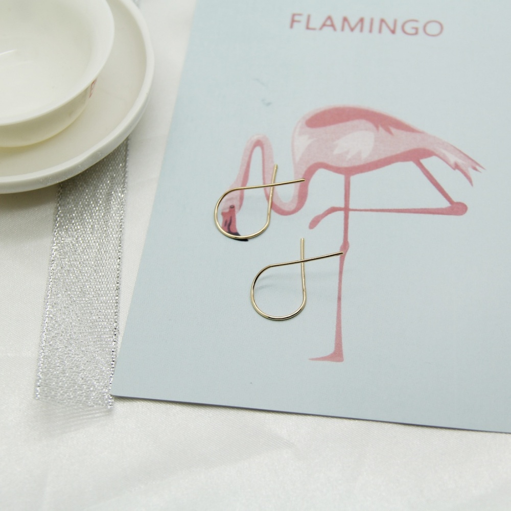 Minimalist stud earrings - Picture 3 of 6